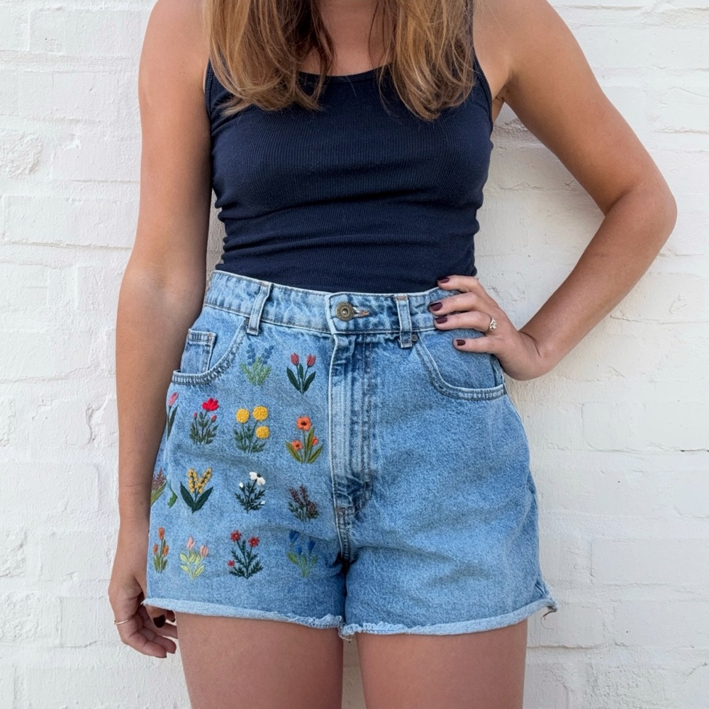 Hand-Embroidered Floral Shorts | Size 8 - Picture 3 of 14